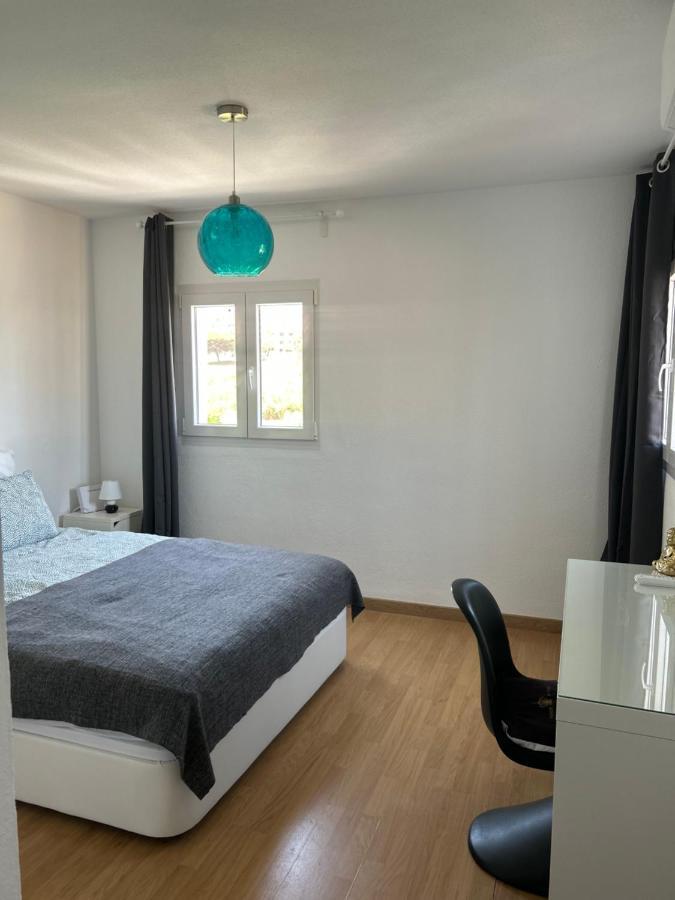 דירות מנילבה Marlenes Penthouse Duquesa מראה חיצוני תמונה